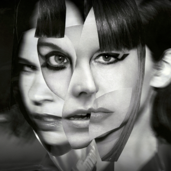 Sleater-Kinney – The Center Won’t Hold LP & 7″ Album (Deluxe)